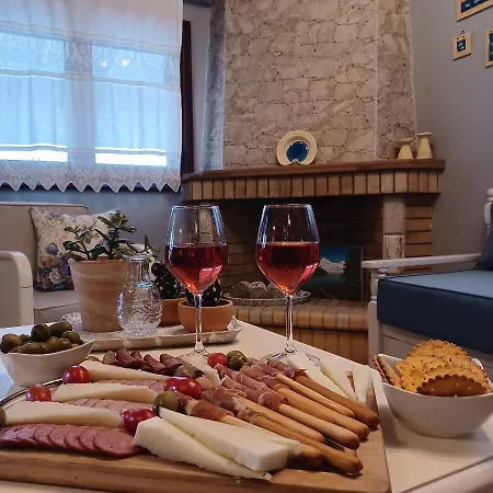 Eirinis - σπίτι της ειρήνης Дом отдыха Agios Petros (Lefkada)