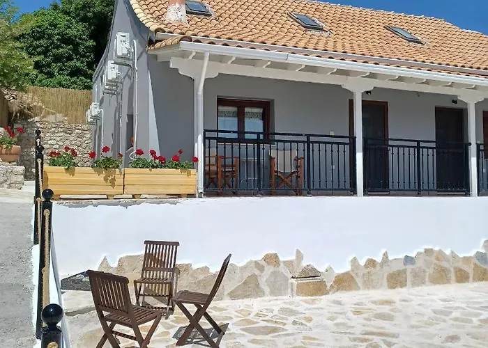 Eirinis - σπίτι της ειρήνης Holiday home Agios Petros (Lefkada)